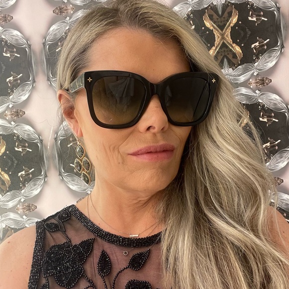 My Monogram Cat Eye Sunglasses. Authentic Louis Vuitton. Case, bag, box. - Picture 2 of 2